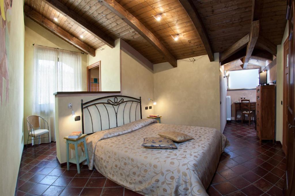 Trattoria Del Bivio Casa de hóspedes Cerretto Langhe Quarto foto
